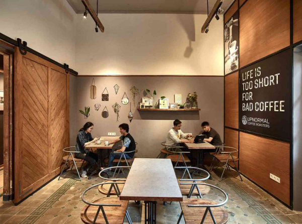 Warung kopi modern dengan sentuhan vintage